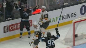 Hart offre un cadeau à Yamamoto 