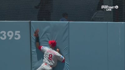 Crawford en met plein la vue et embrasse le mur