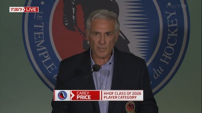 Ron Francis annonce l'entrée de Bergeron, Price et quatre autres membres au Temple