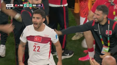 Yes we Kaan! Ayhan marque à la dernière seconde pour la victoire!