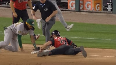 Peters complète le carrousel avec un triple