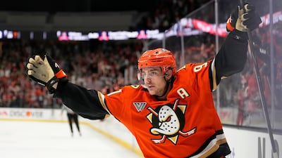 Les Flyers déposent une offre hostile record à Leo Carlsson