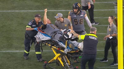 Mitchell quitte le match en ambulance