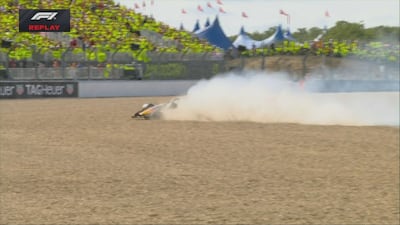 Coup de théâtre! Verstappen dans le bac à gravier!