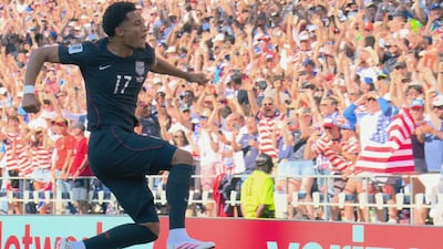 Balogun va chercher le coup franc, Tillman remet les compteurs à zéro