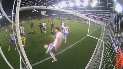 Craig sauve le match sur la ligne!