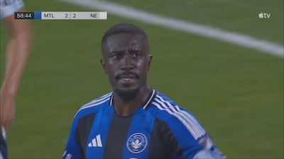 Sa Majesté Owusu frappe encore pour le Bleu-blanc-noir