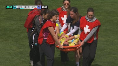 Karpenko quitte le match en civière